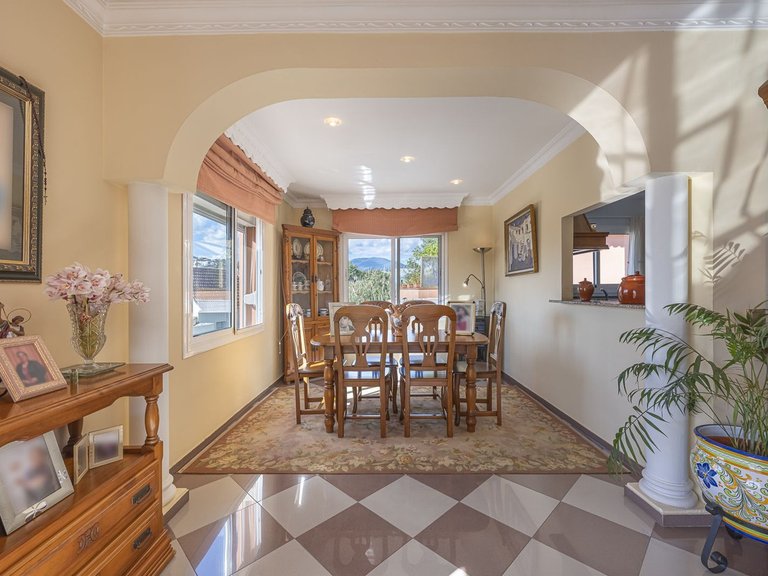 Villa for Sale in La Quinta, Malaga 13