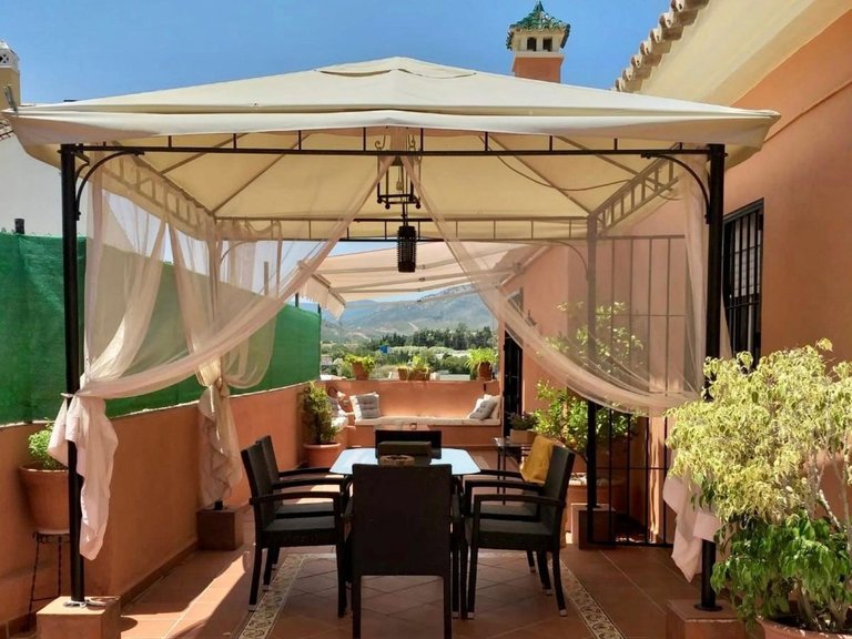 Villa for Sale in La Quinta, Malaga 2