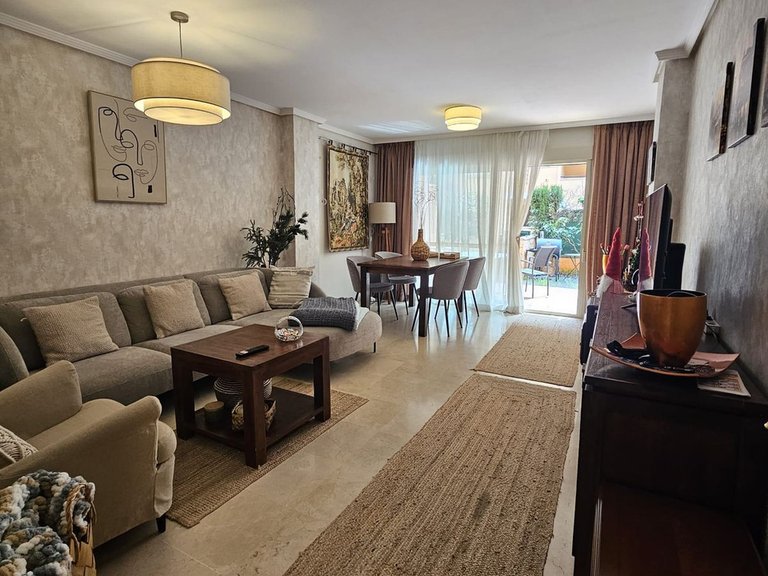 Apartment for Sale in Las Chapas, Malaga 1
