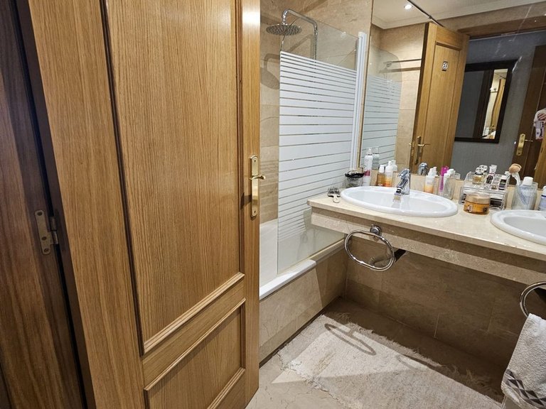 Apartment for Sale in Las Chapas, Malaga 6