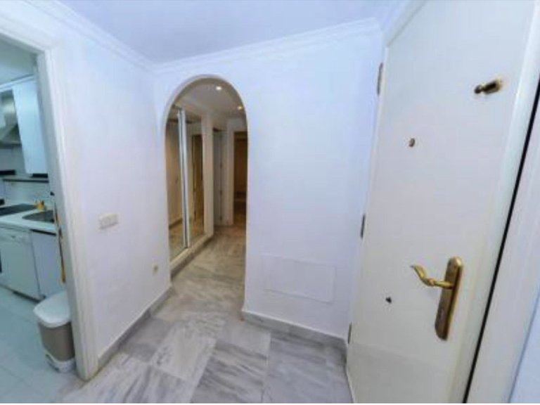 Apartment for Sale in Nueva Andalucía, Malaga 18