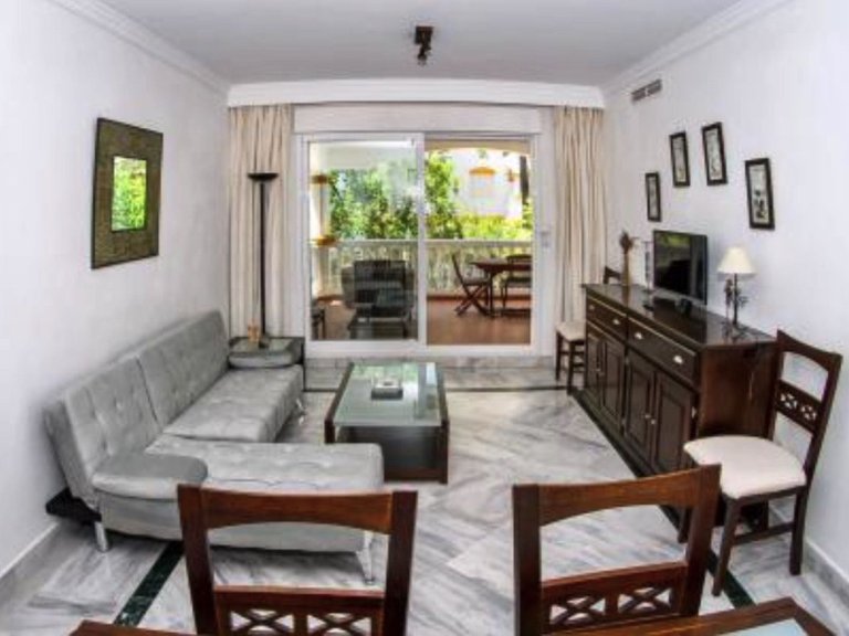 Apartment for Sale in Nueva Andalucía, Malaga 22
