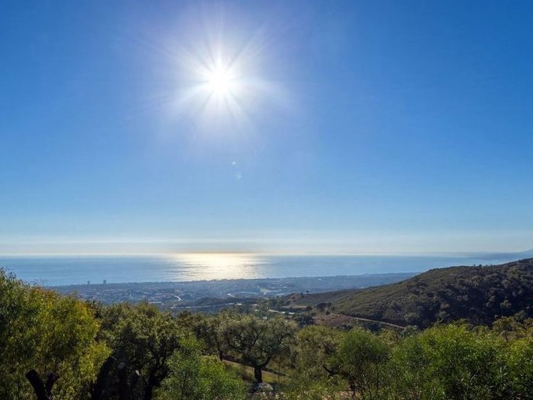 Plot for Sale in La Mairena, Malaga 1