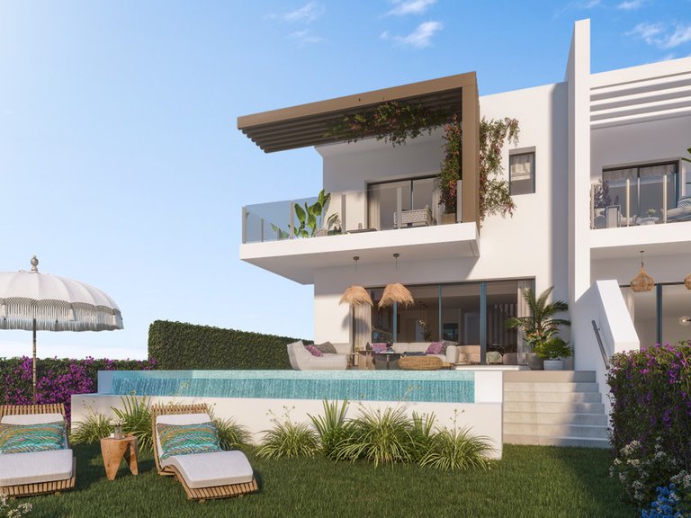 Town House for Sale in El Chaparral, Malaga 10