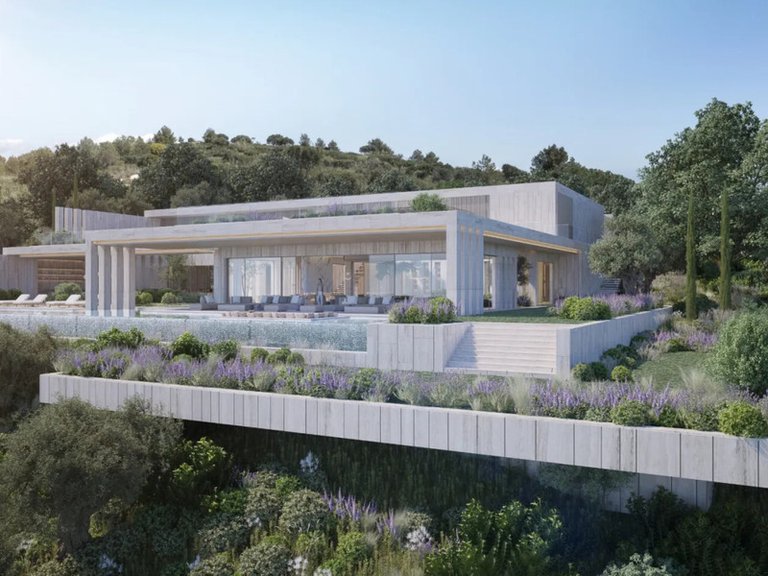 Villa for Sale in Sotogrande, Cadiz 1