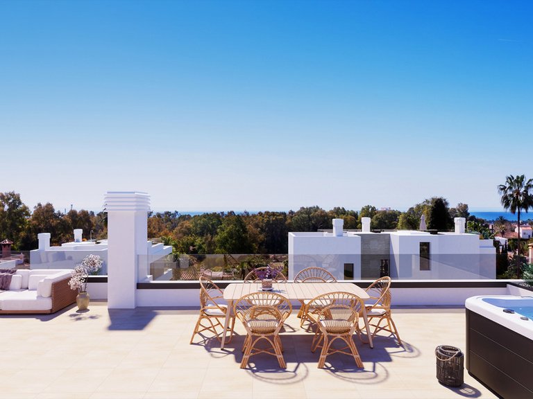 Villa for Sale in Atalaya, Malaga 6