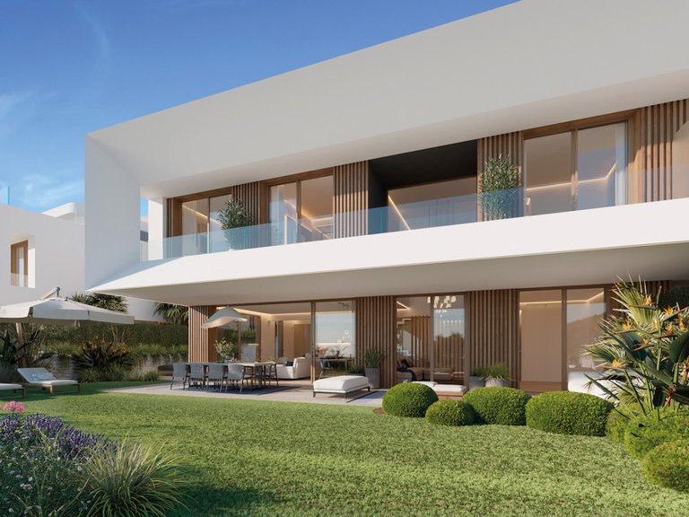 Town House for Sale in El Paraiso, Malaga 4