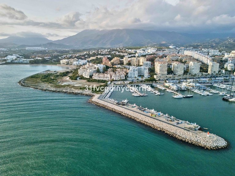 Apartment for Sale in Estepona, Malaga 10