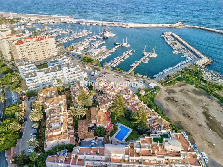Apartment for Sale in Estepona, Malaga 4