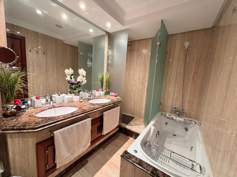 Apartment for Sale in Estepona, Malaga 15