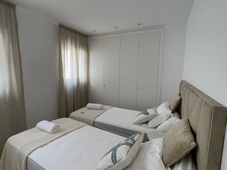 Apartment for Sale in El Paraiso, Malaga 12