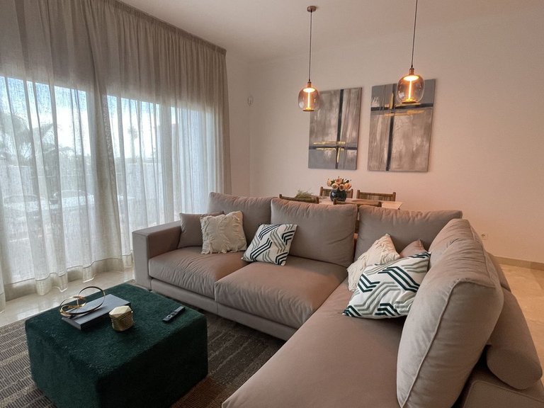 Apartment for Sale in El Paraiso, Malaga 4
