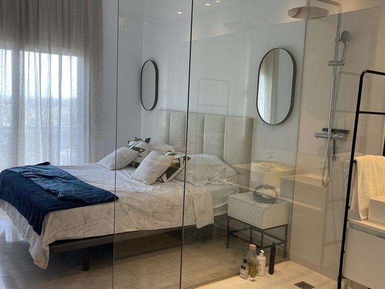 Apartment for Sale in El Paraiso, Malaga 8