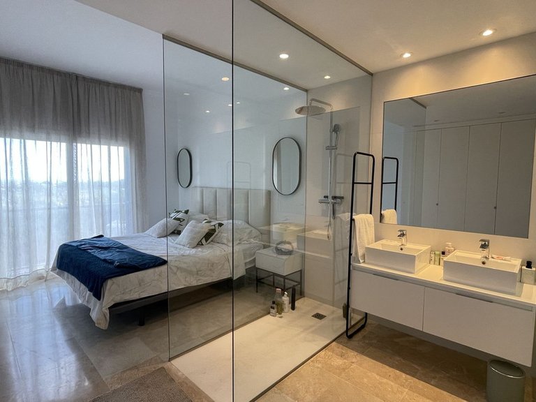 Apartment for Sale in El Paraiso, Malaga 9