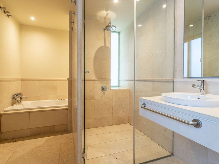Apartment for Sale in Los Flamingos, Malaga 27