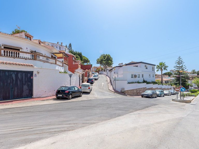 Villa for Sale in Benalmadena, Malaga 35
