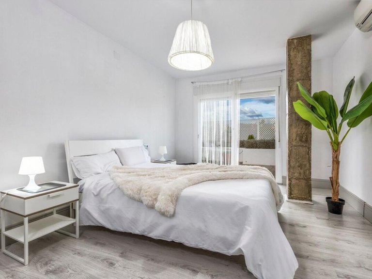 Apartment for Sale in Nueva Andalucía, Malaga 17