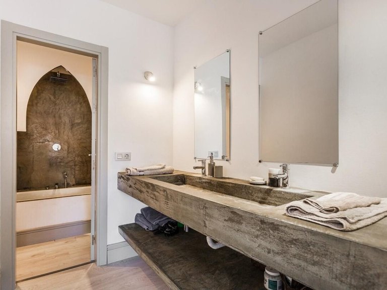 Apartment for Sale in Nueva Andalucía, Malaga 18