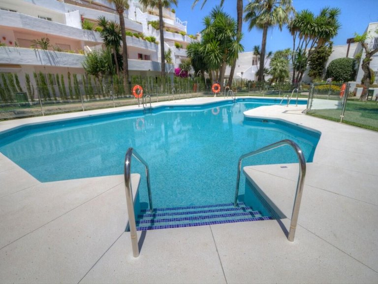 Apartment for Sale in Nueva Andalucía, Malaga 25