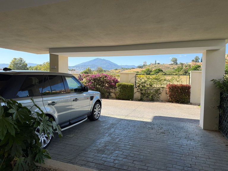Apartment for Sale in Nueva Andalucía, Malaga 23