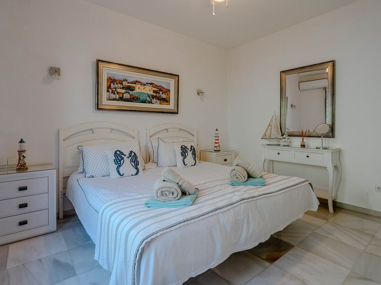 Villa for Sale in El Paraiso, Malaga 20