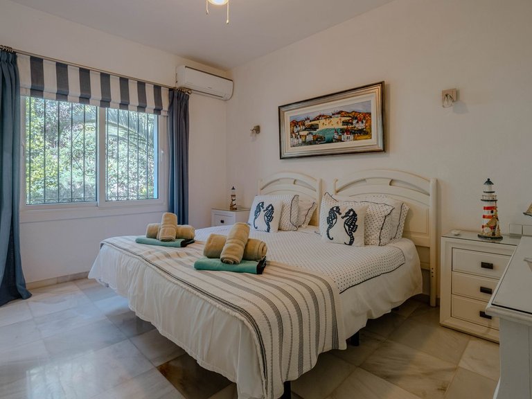 Villa for Sale in El Paraiso, Malaga 21