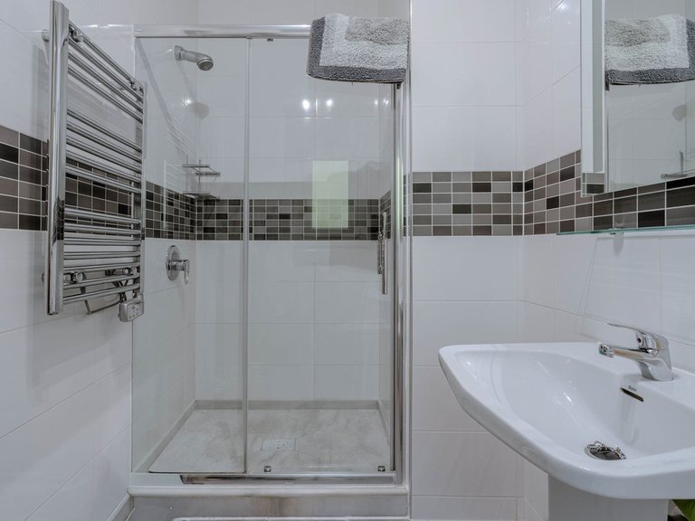 Villa for Sale in El Paraiso, Malaga 22