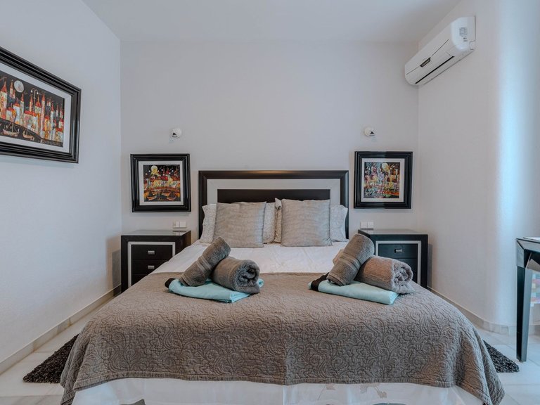 Villa for Sale in El Paraiso, Malaga 25