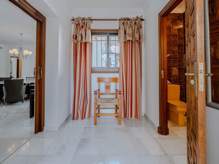 Villa for Sale in El Paraiso, Malaga 31