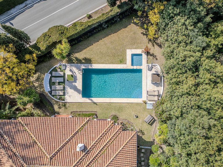 Villa for Sale in El Paraiso, Malaga 35