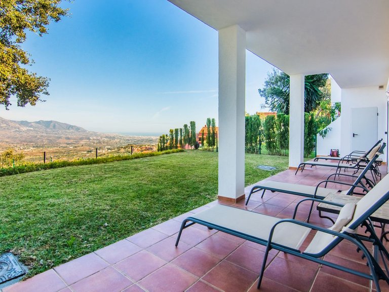 Apartment for Sale in La Mairena, Malaga 32