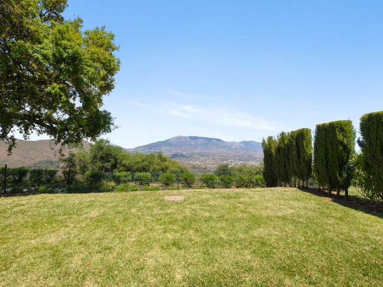 Apartment for Sale in La Mairena, Malaga 39