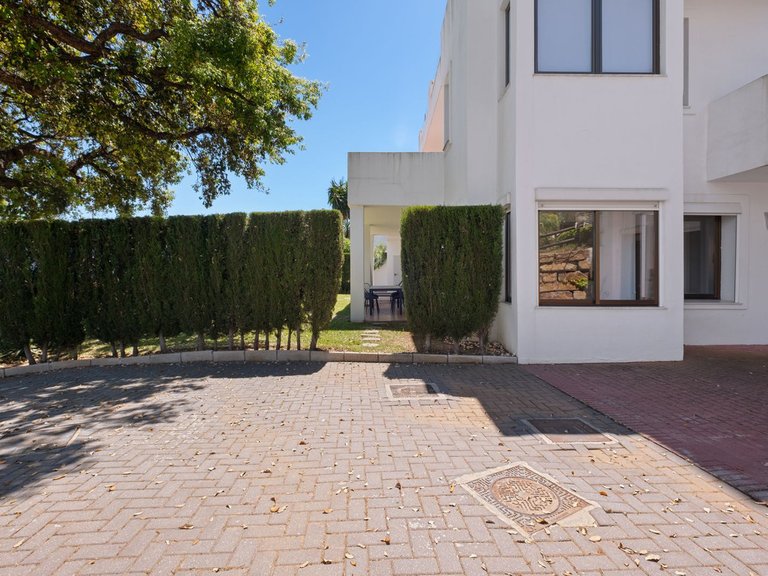 Apartment for Sale in La Mairena, Malaga 43