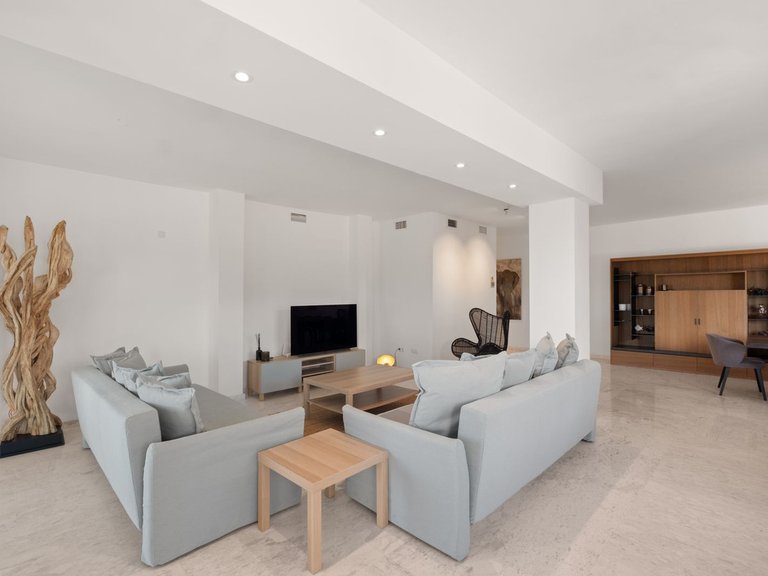 Apartment for Sale in La Mairena, Malaga 7