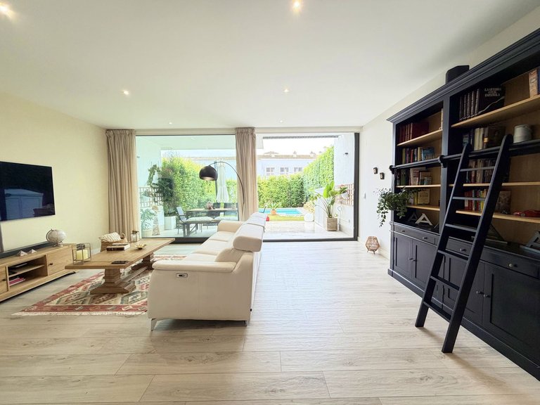Villa for Sale in San Roque, Cadiz 10