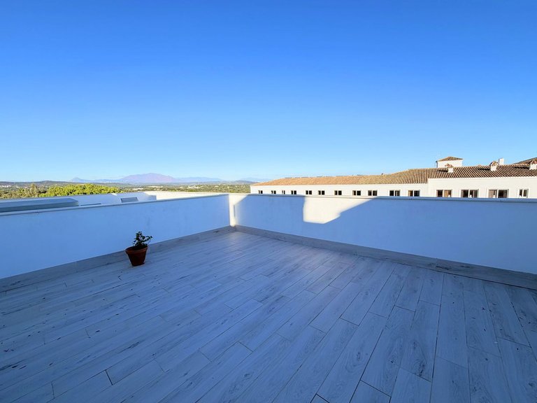 Villa for Sale in San Roque, Cadiz 36
