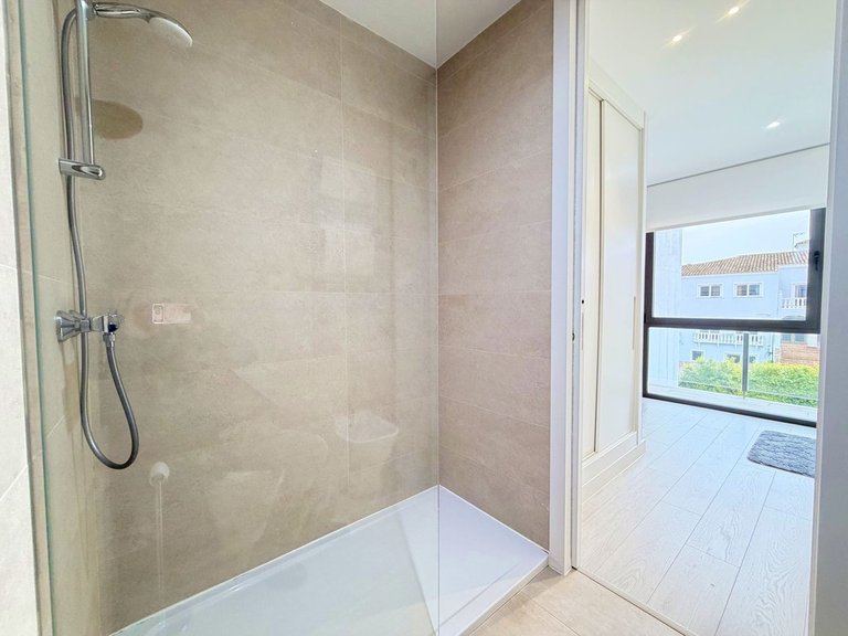 Villa for Sale in San Roque, Cadiz 47