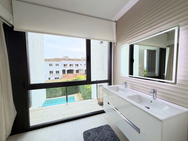 Villa for Sale in San Roque, Cadiz 50