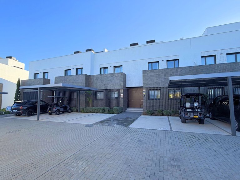 Villa for Sale in San Roque, Cadiz 62