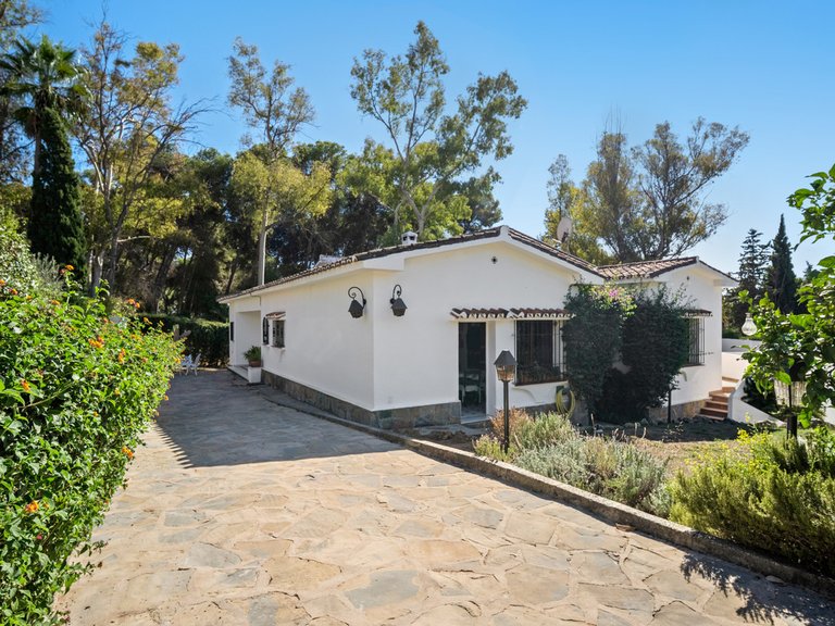 Villa for Sale in Marbella, Malaga 18