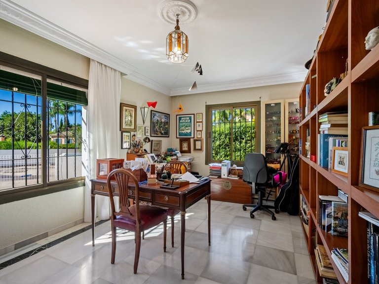 Villa for Sale in Marbella, Malaga 9