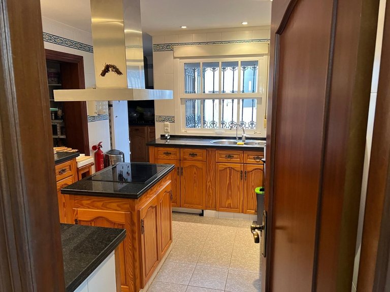 Villa for Sale in Nueva Andalucía, Malaga 27