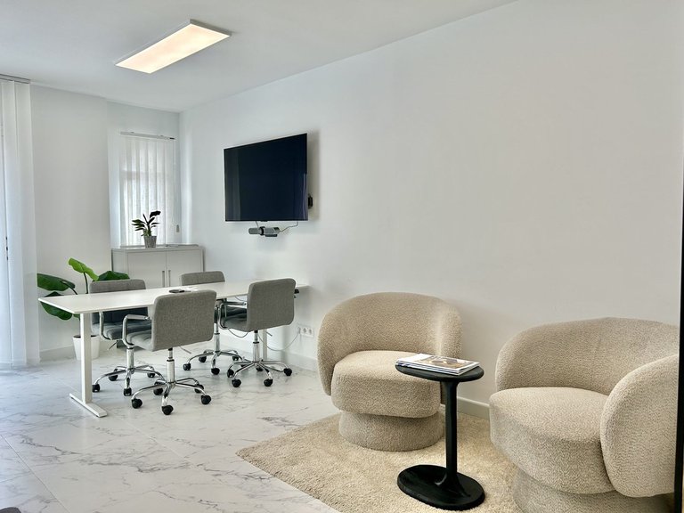 Commercial for Sale in Fuengirola, Malaga 1