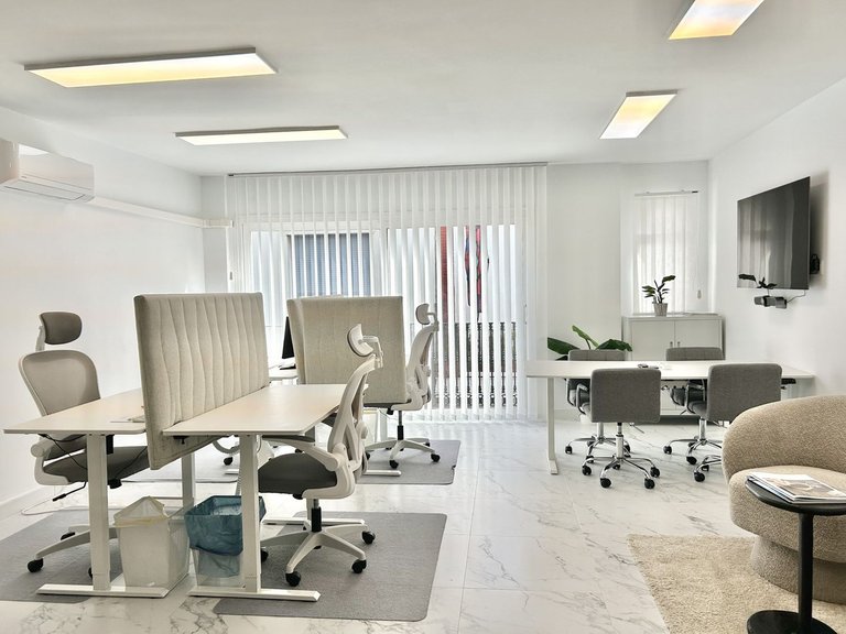 Commercial for Sale in Fuengirola, Malaga 18
