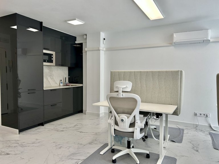 Commercial for Sale in Fuengirola, Malaga 21
