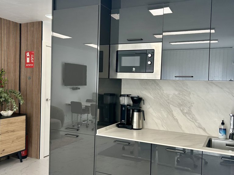 Commercial for Sale in Fuengirola, Malaga 8