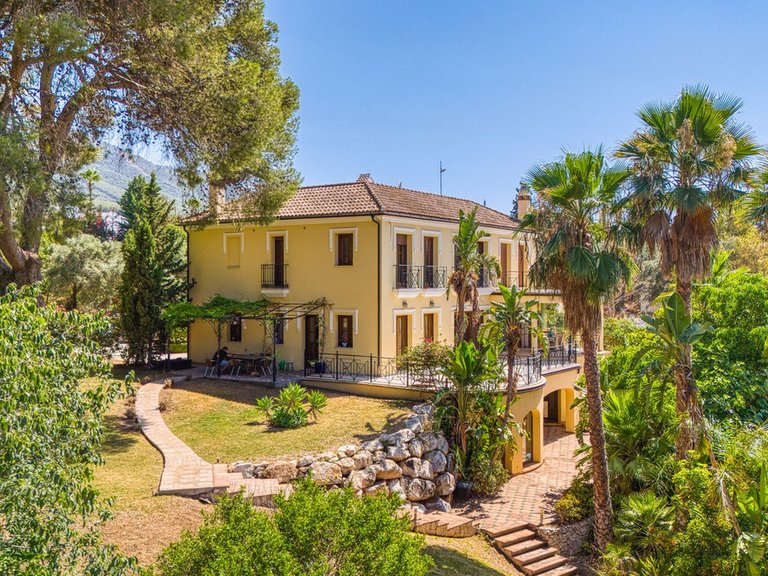 Villa for Sale in Alhaurín El Grande, Malaga 13