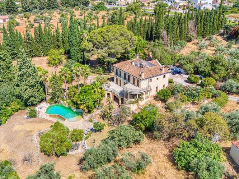 Villa for Sale in Alhaurín El Grande, Malaga 15