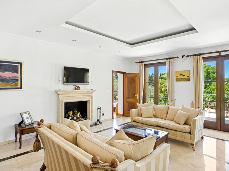 Villa for Sale in Alhaurín El Grande, Malaga 23