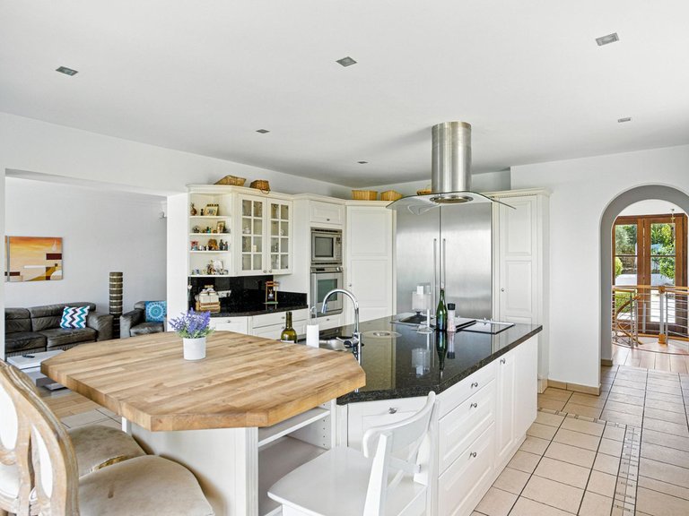 Villa for Sale in Alhaurín El Grande, Malaga 28